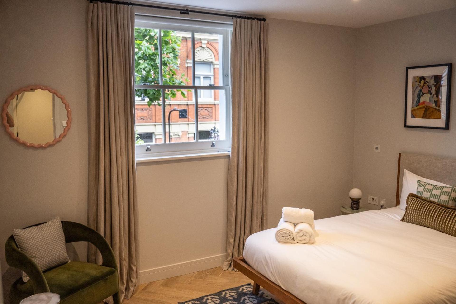 Modern, Stylish Newly Refurbished 2Nd Floor Apartment In Fitzrovia London Bagian luar foto