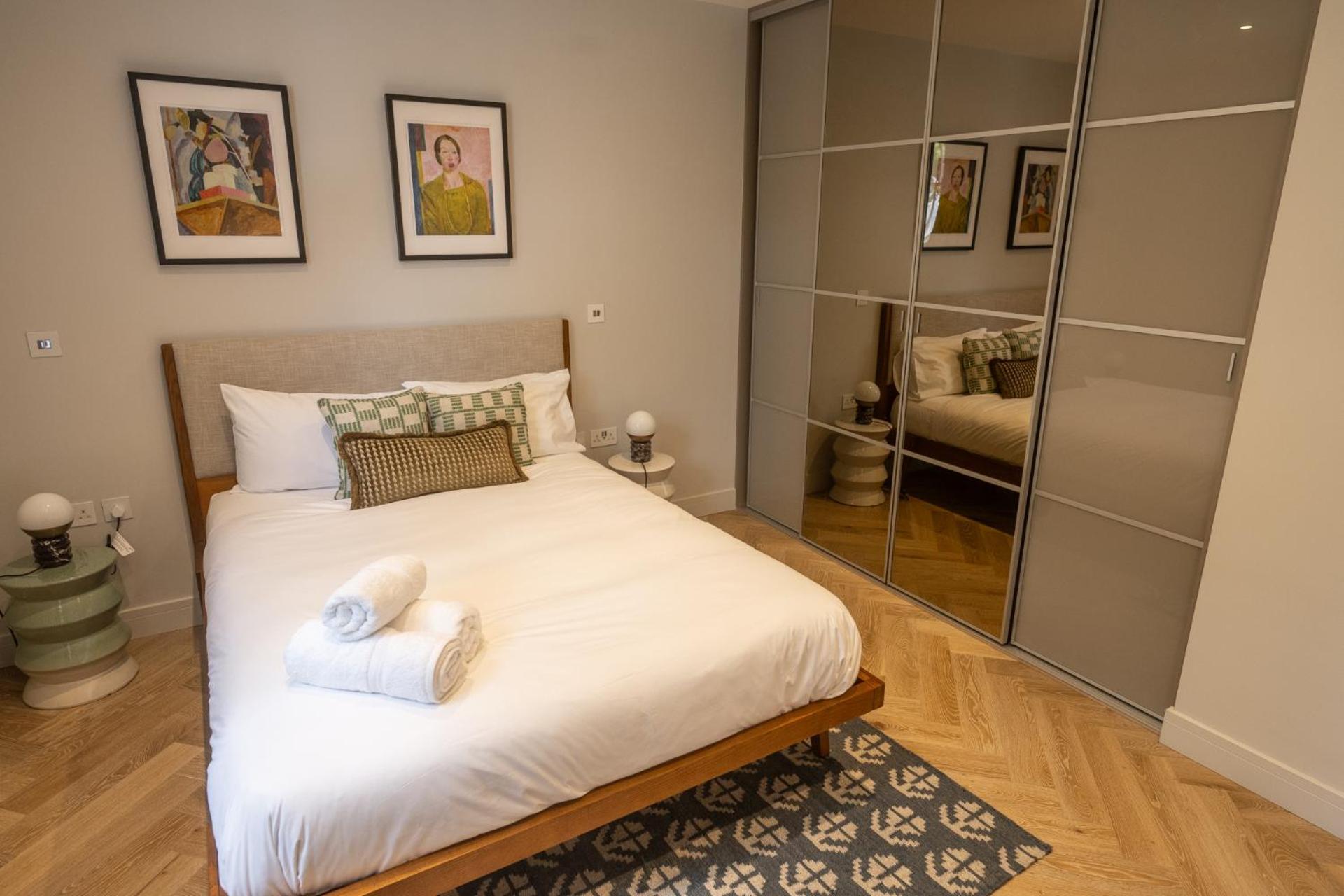 Modern, Stylish Newly Refurbished 2Nd Floor Apartment In Fitzrovia London Bagian luar foto