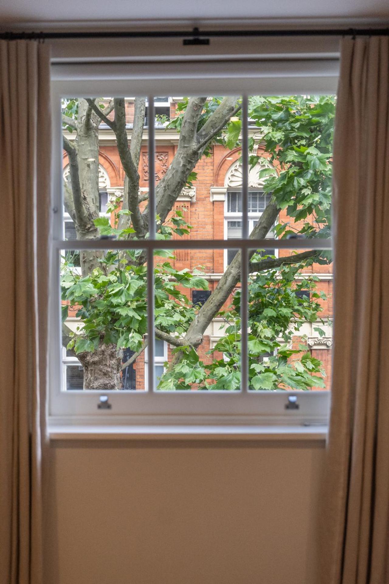 Modern, Stylish Newly Refurbished 2Nd Floor Apartment In Fitzrovia London Bagian luar foto