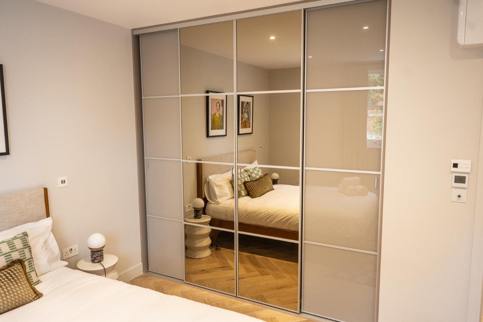 Modern, Stylish Newly Refurbished 2Nd Floor Apartment In Fitzrovia London Bagian luar foto